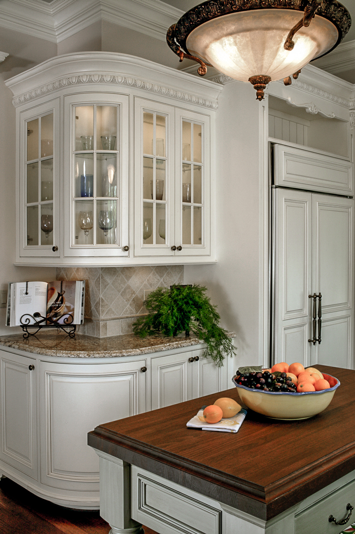 Mediterranean Kitchen Design  Decorating above kitchen cabinets